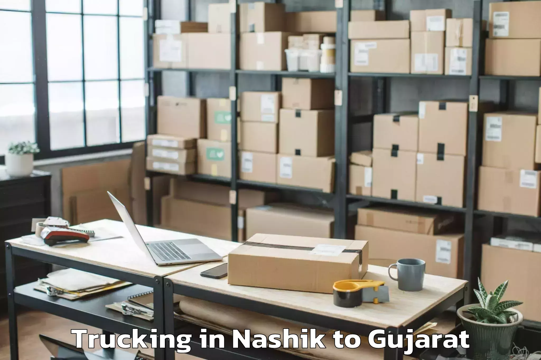 Quality Nashik to Jamjodhpur Trucking